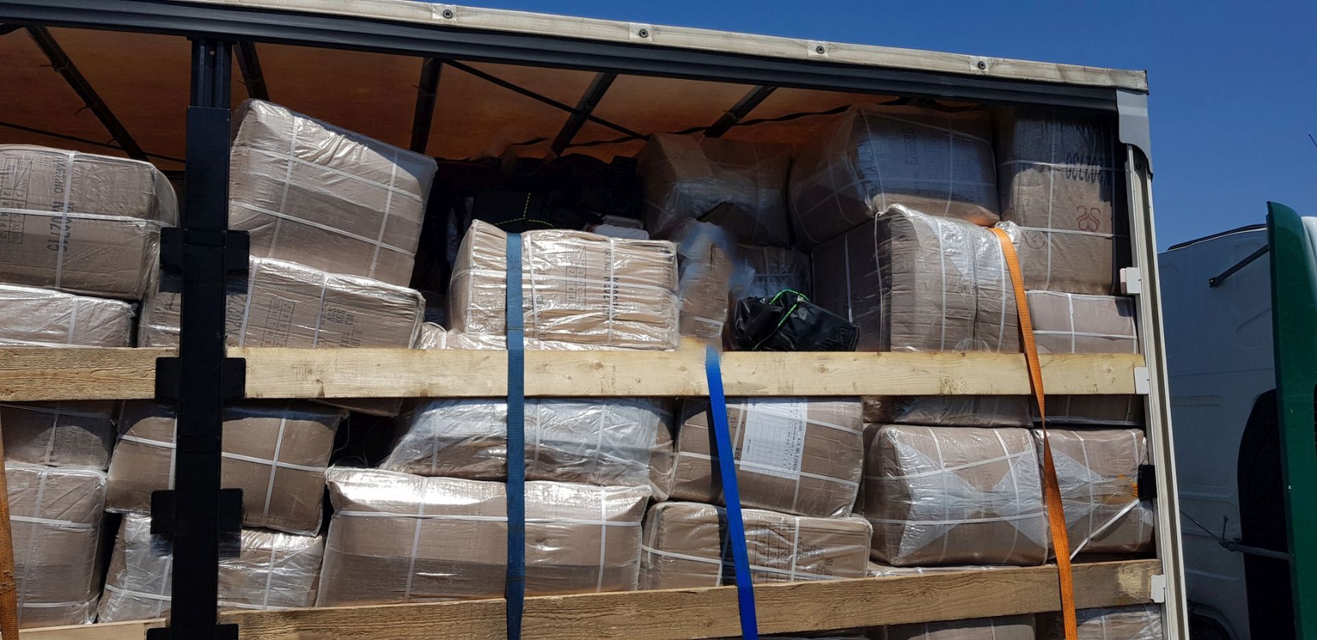 Πάνω από 100 κιλά κοκαΐνης σε φορτηγό στην Πάτρα