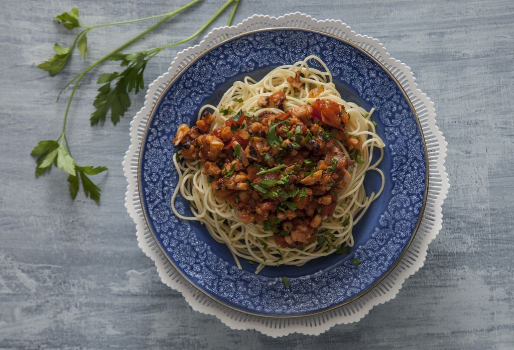 Σπαγγετίνι με κιμά χταποδιού