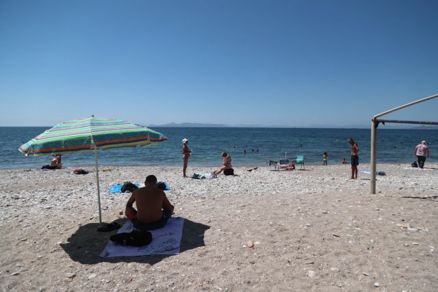 Βουτιές με… αποστάσεις λόγω πανδημίας