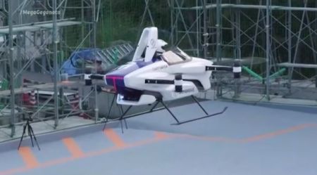 «Ιπτάμενα αυτοκίνητα» και σέρφινγκ