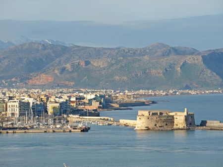 Κορωνοϊός: Εκτακτα μέτρα στο Ηράκλειο Κρήτης – Το μήνυμα του 112