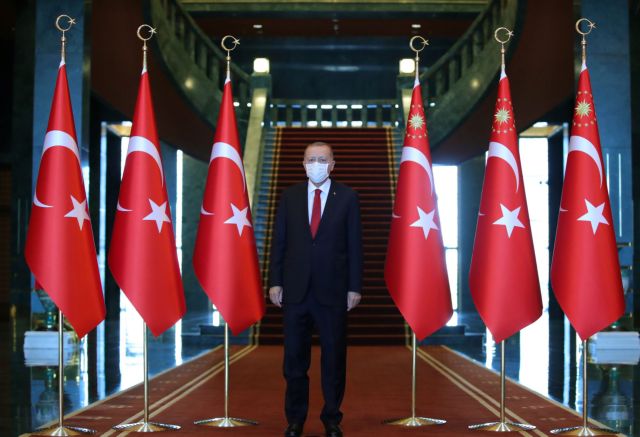 «Ο εθνολαϊκισμός που εξέθρεψε ο Ερντογάν τού γυρίζει την πλάτη» – Ανάλυση Χατζηβασιλείου στο MEGA | tovima.gr