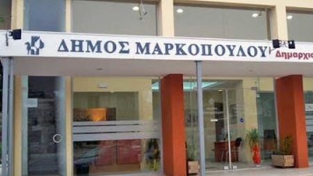 Κορωνοϊος: Έκλεισε το δημαρχείο Μαρκοπούλου εξαιτίας κρουσμάτων – Θετικός και αντιδήμαρχος