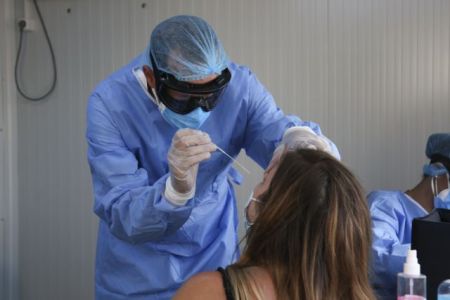 Κορωνοϊός: Δωρεάν τα τεστ στο Παρίσι