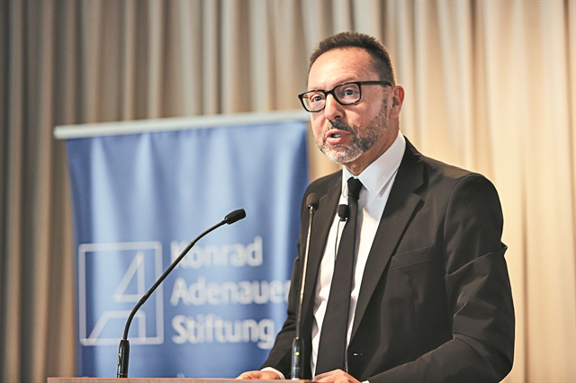 Ερχεται πολιτική σύγκρουση για την οικονομία