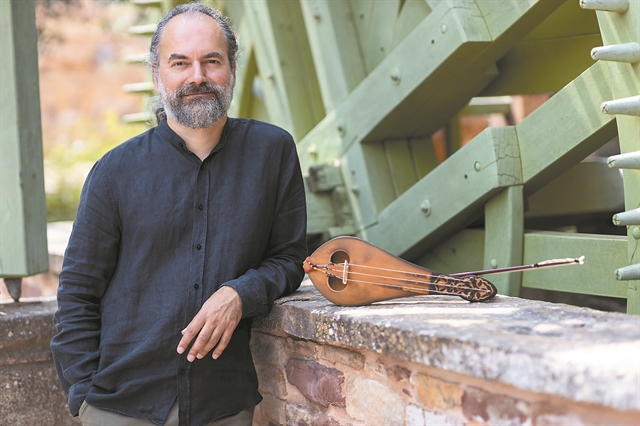 «Οι νέοι μουσικοί αγαπούν όλο και περισσότερο την παράδοση»