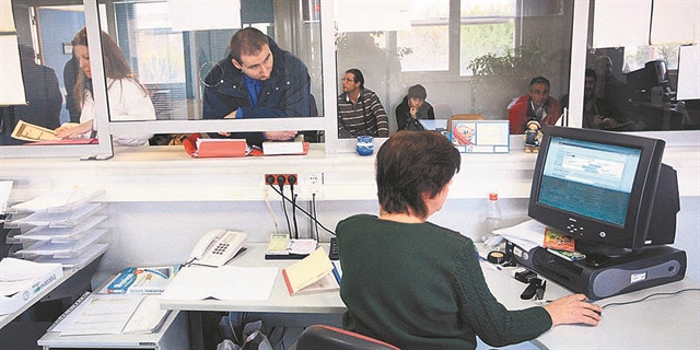 Πρώτα η πάταξη της φοροδιαφυγής και μετά η μείωση των φόρων