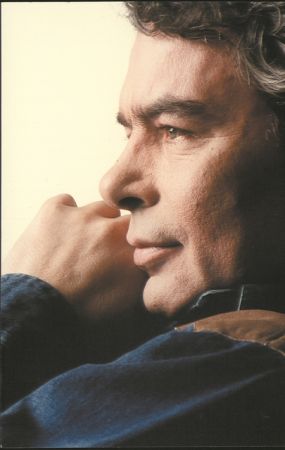 Διαχρονικός,σεμνός,αξέχαστος