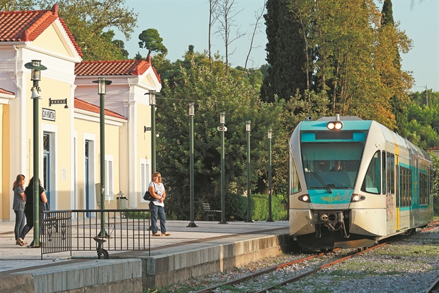 Ο τουρισμός στις ράγεςτου σιδηροδρόμου | tovima.gr
