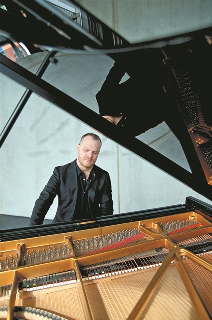 «Δεν απαιτώ από τον εαυτό μου να είναι τέλειος»