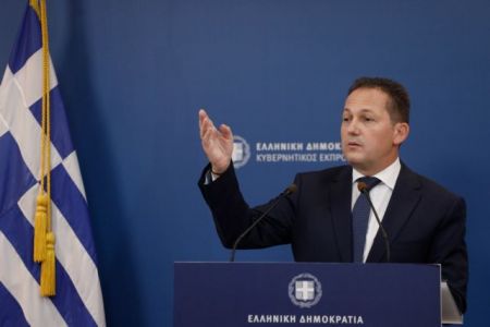 Έκκληση Πέτσα για επιστροφή των γονέων στα αστικά κέντρα