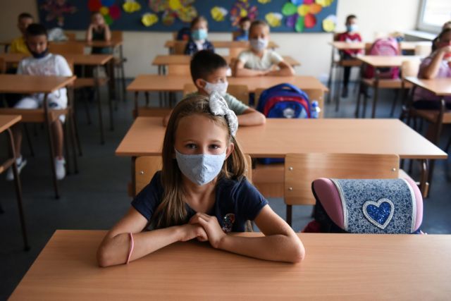 Αποστάσεις Τσιόδρα για την τιμωρία των μαθητών που δεν φορούν μάσκα