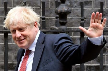 Μπόρις Τζόνσον: Αρνείται να συναντήσει οικογένειες θυμάτων κορωνοϊού