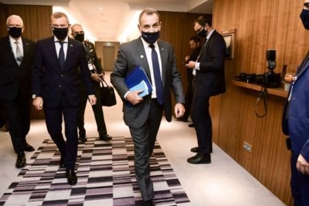 Στο Μαξίμου Παναγιωτόπουλος και αρχηγοί ΓΕΕΘΑ και ΓΕΝ