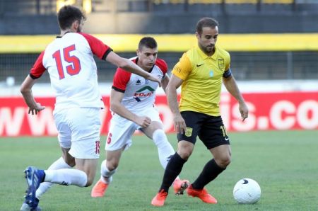 Όλα μηδέν στο Βικελίδης