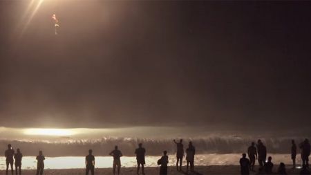 Συγκλονίζει ο ναυαγοσώστης που έσωσε τον κολυμβητή στον Μύρτο