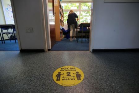 Αποκλειστικό MEGA: «Καμία απόσταση δεν είναι ασφαλής» – Σοκάρει η προειδοποίηση καθηγητή