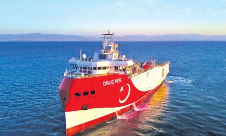 Yeni Safak: Το Oruc Reis στα έξι μίλια από Ρόδο και Καστελόριζο