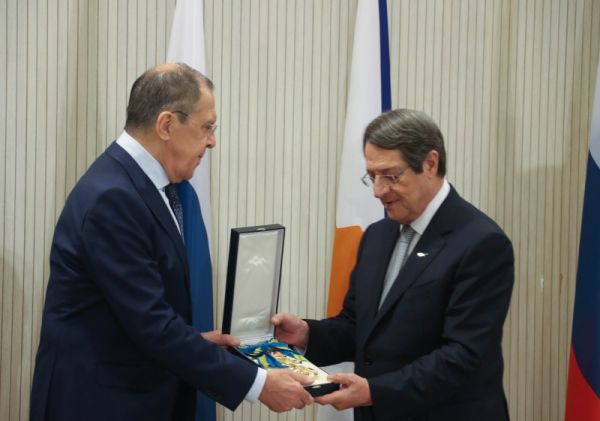 Λαβρόφ: Έτοιμη η Ρωσία να συμβάλει σε διάλογο για τη Αν. Μεσόγειο