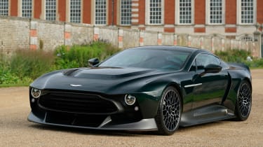 Aston Martin Victor: Νεοκλασική…