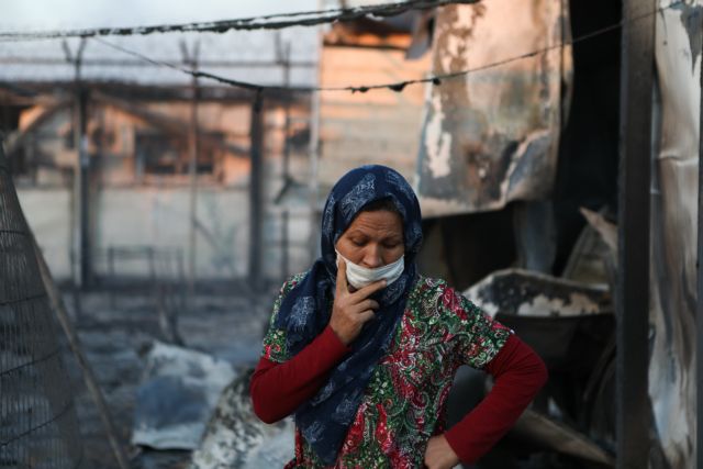 Νύχτα αγωνίας στη Μόρια : Στους δρόμους κοιμήθηκαν χιλιάδες πρόσφυγες