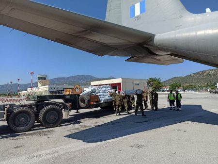 Μόρια :  Με C-130 μεταφορά σκηνών στη Λέσβο