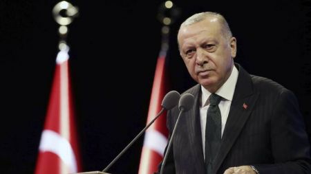 Ερντογάν: Η Ελλάδα παίρνει λάθος δρόμο – Απειλές κατά Μακρόν