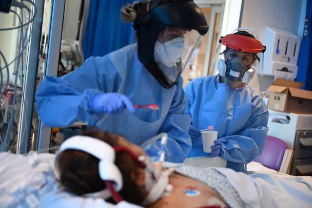 Κορωνοϊός: Αγγίζουν τους 920.000 οι νεκροί, πάνω από 28,75 εκατ. τα κρούσματα παγκοσμίως