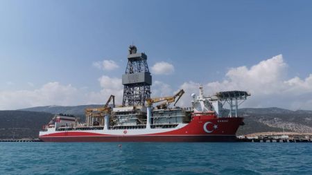 Ντονμέζ: Στέλνουμε και δεύτερο γεωτρύπανο στη Μαύρη Θάλασσα