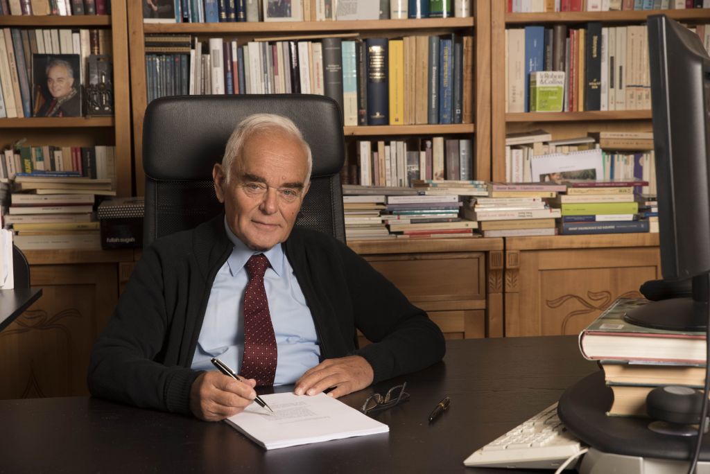 Αντώνης Μανιτάκης : «Η πανδημία μπορεί να προκαλέσει μια δημιουργική καταστροφή»