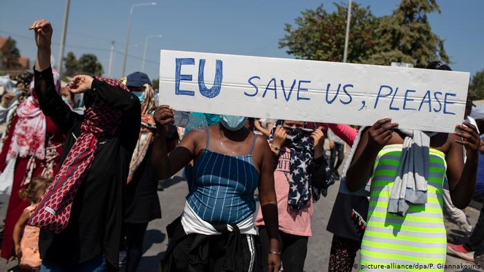Λέσβος: Το προσφυγικό χάος και στο βάθος η ΕΕ