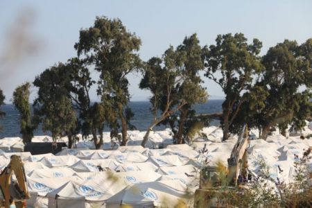 Λέσβος :  Χιλιάδες πρόσφυγες αρνούνται να μπουν στο Καρά Τεπέ – φοβούνται «Νέα Μόρια»