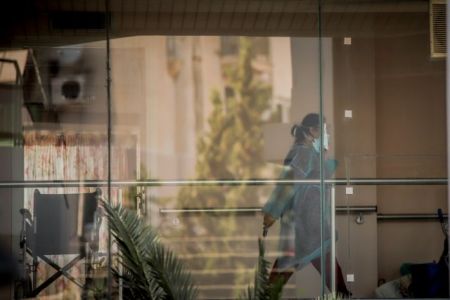 Αποκλειστικό MEGA: Σε απόγνωση ασθενής με κορωνοϊό – Εχει διαγνωστεί 4 φορές θετικός