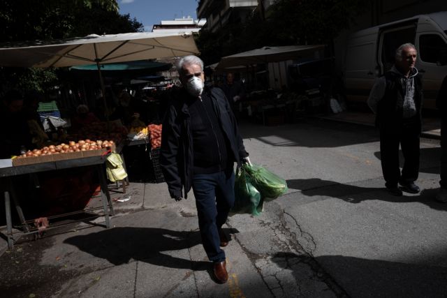 Αυστηρή σύσταση για γενική χρήση μάσκας στους άνω των 65 ετών