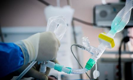 Κορωνοϊός : 9 νεκροί και 359 κρούσματα – Στους 69 οι διασωληνωμένοι