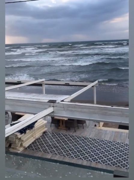 Ο Ιανός επελαύνει : Έφτασε στη Ζάκυνθο [φωτογραφίες]