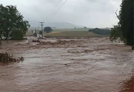 Κακοκαιρία Ιανός : Σαρώνει Στερεά Ελλάδα και Θεσσαλία – Πώς θα κινηθεί τις επόμενες ώρες