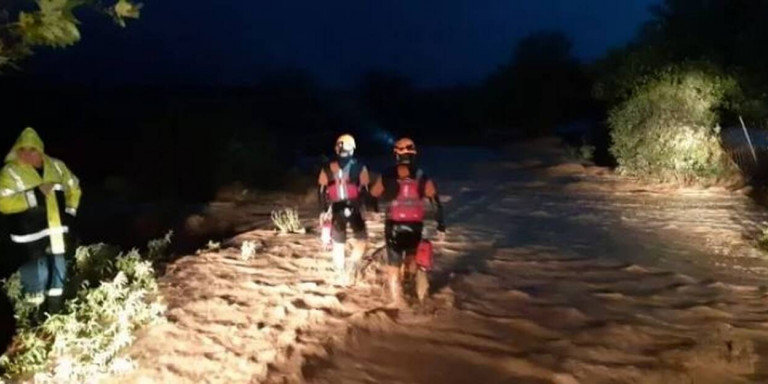 Κακοκαιρία Ιανός: Εικόνες καταστροφής στα νησιά του Ιονίου – Σφυροκοπά Στερεά Ελλάδα και Θεσσαλία