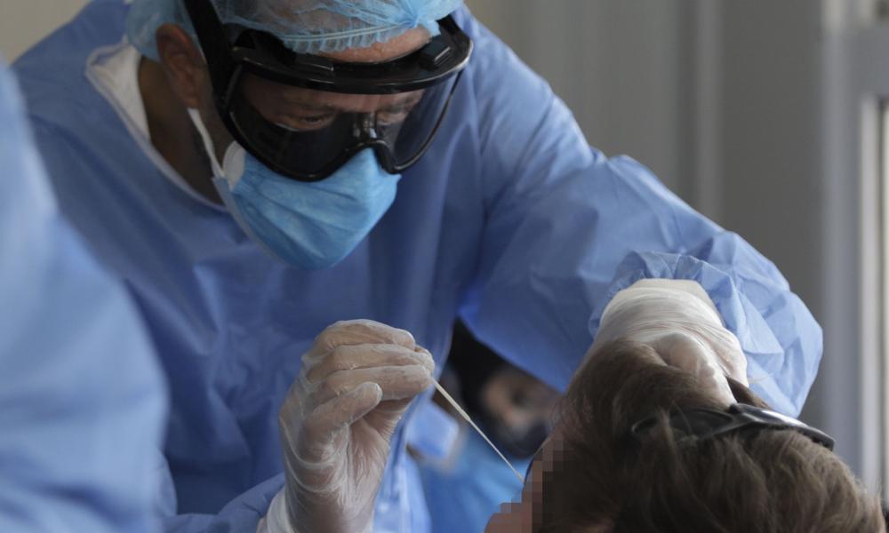 Κορωνοϊός : Δύο νεκροί και 339 νέα κρούσματα  – Στους 71 οι διασωληνωμένοι