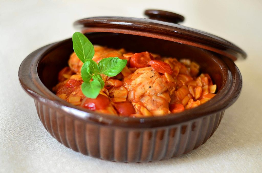 Χυλοπιτάκι με ντοματίνια και κοτόπουλο