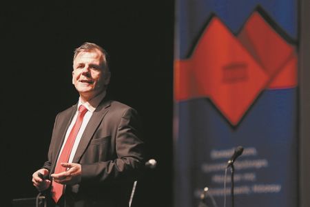 «Την εποχή του κορωνοϊού το έμφραγμα καραδοκεί»