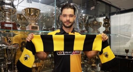 Σάκχοφ: «Μεγάλη ομάδα η ΑΕΚ, να κατακτήσουμε τίτλους»