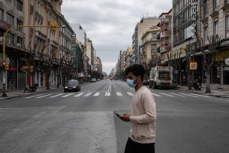 Κορωνοϊός – λοιμωξιολόγοι: Θα αποτραπεί το lockdown στην Αττική;