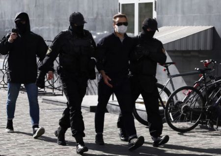 Λευκορωσία : Διαδηλώσεις στο Μινσκ – Πάνω από 10 συλλήψεις