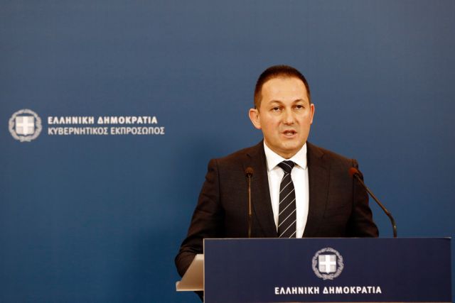 Πέτσας κατά Τσίπρα: Ανεύθυνος και επικίνδυνος