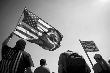 Το μπλουζάκι με το Q