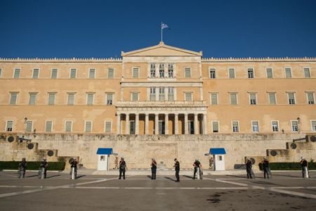 Κορωνοϊός: «Σαρώνει» στο κέντρο της Αθήνας – Ποιες περιοχές βρίσκονται στο κόκκινο
