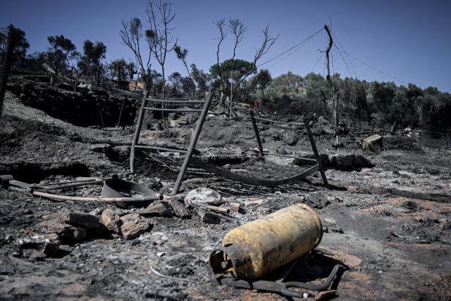 Φωτιά στη Μόρια: Προφυλακιστέοι οι έξι Αφγανοί – Τι υποστήριξαν