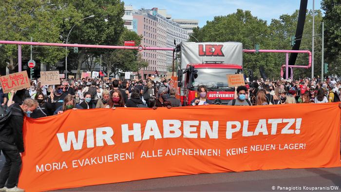Γερμανία: Διαδηλώσεις για τους πρόσφυγες στην Ελλάδα