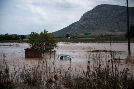 Ιανός : Λίμνη έγιναν 200.000 στρέμματα στη Θεσσαλία